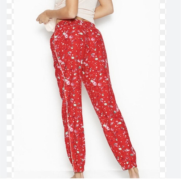 Victoria’s Secret Red Floral Rose and Peony Pajama Pants small - Picture 1 of 8